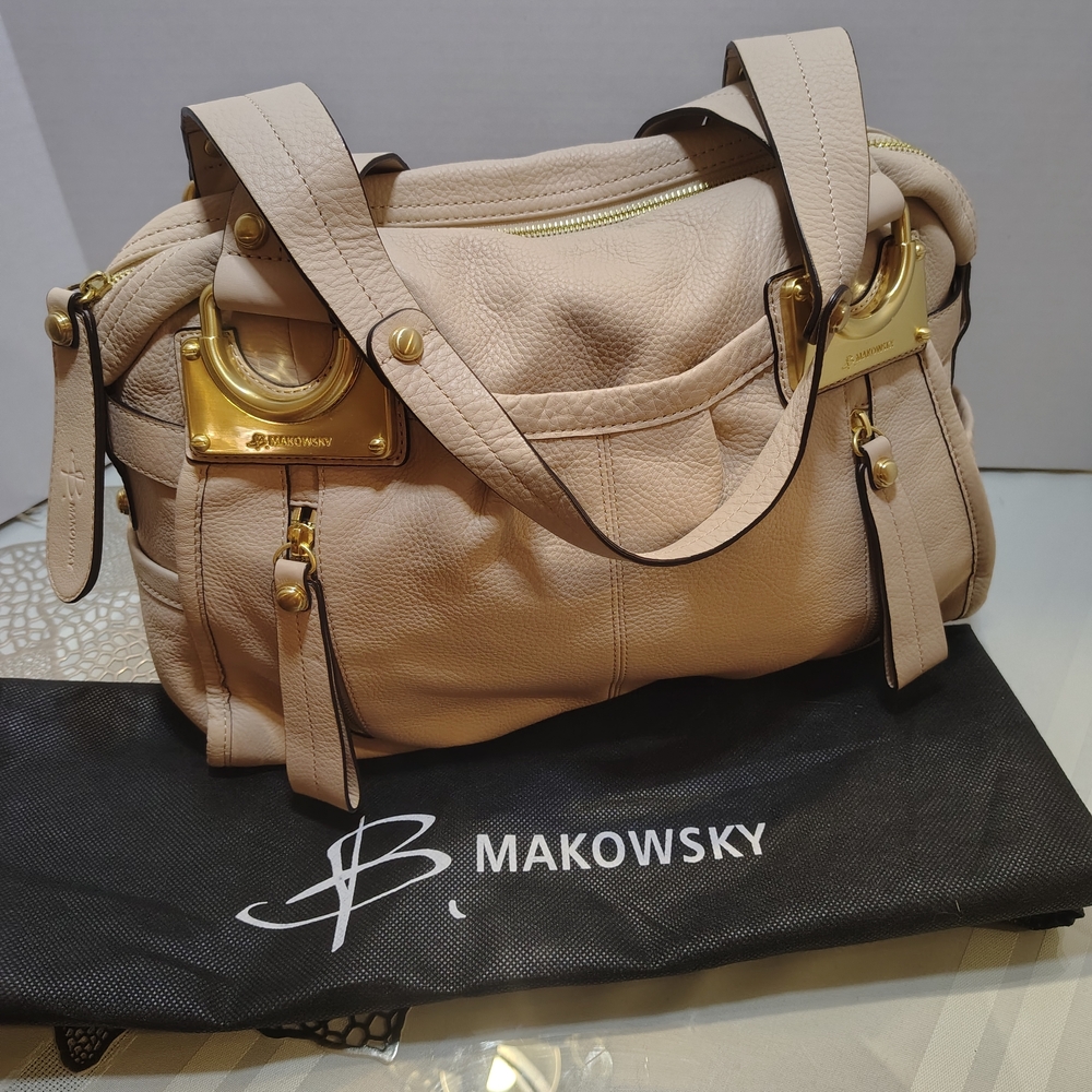 B. Makowsky Cream Leather Shoulder Bag